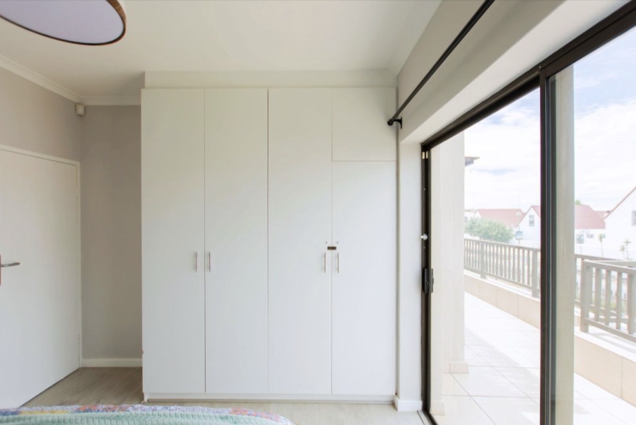 2 Bedroom Property for Sale in Helios Place Western Cape